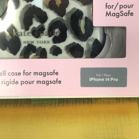 KATE SPADE New York iPhone 6.1” Pro 2022 Protective Hardshell 14 PRO Cat Leopard - Picture 8 of 12